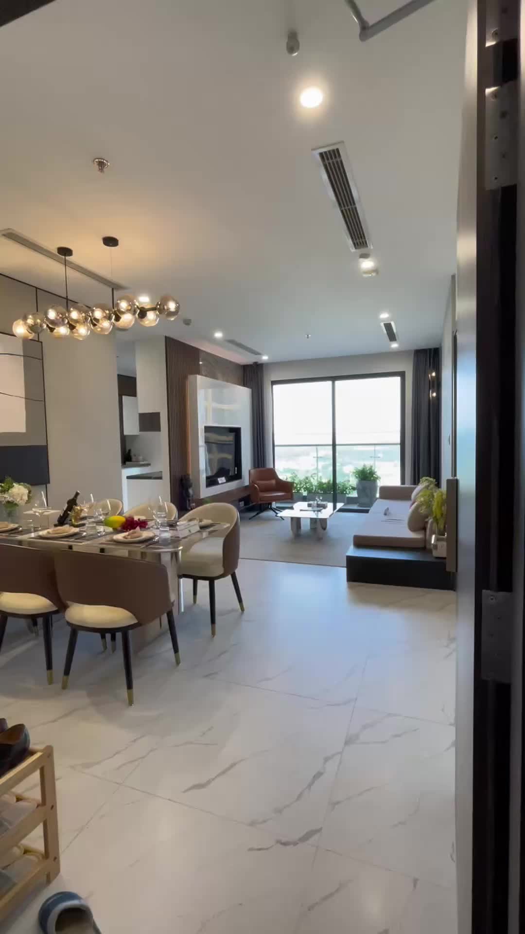 Căn hộ 100m2 toà Beverly - Vinhomes Grand Park view panorama công viên Vinwonder, sông Đồng Nai - ảnh 2