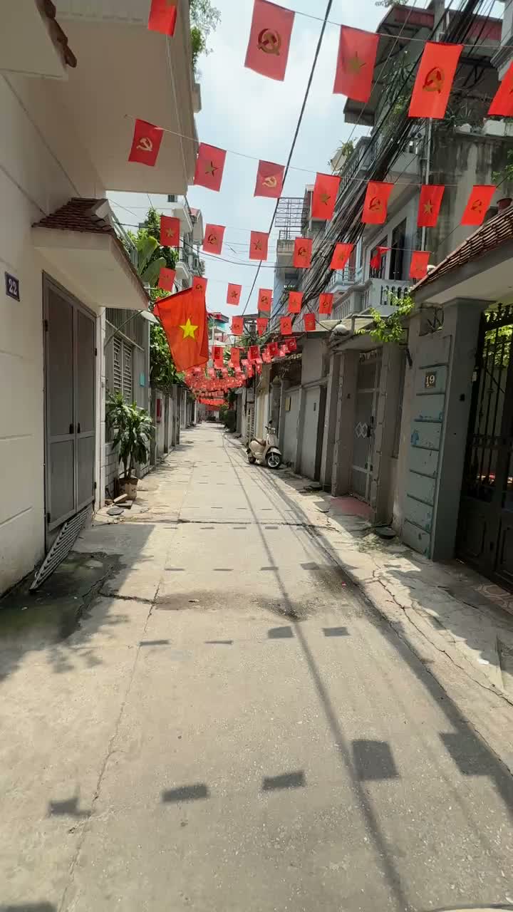 NHÀ DÂN XÂY ĐỊNH CÔNG 39M x 4 TẦNG KCBT CHĂC CHĂN HƠN 5 TỶ - NGÕ THÔNG, TRƯỚC NHÀ THOÁNG SÁNG - TIÊN ÍCH NGÂP TRÀN - NGÕ Ô TÔ ThÔNG
+ Gần trường học, chợ dân sinh, siêu thi...
- Trước nhà rộng 3.8m, cưc kì thoáng sáng.  - ảnh 2